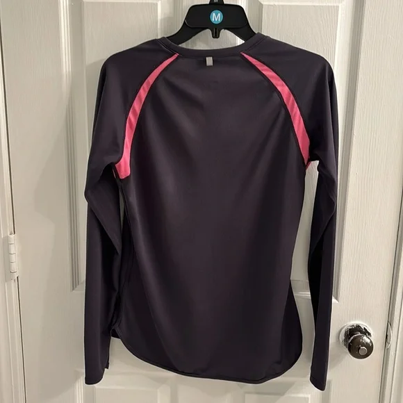 *SALE* EUC NIKE Dri-Fit Long Sleeved Top Size M - Picture 2 of 2